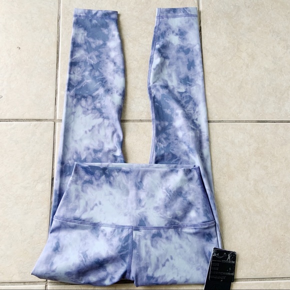90 Degree by Reflex Hi Rise TieDye 7/8 Legging - Picture 3 of 8